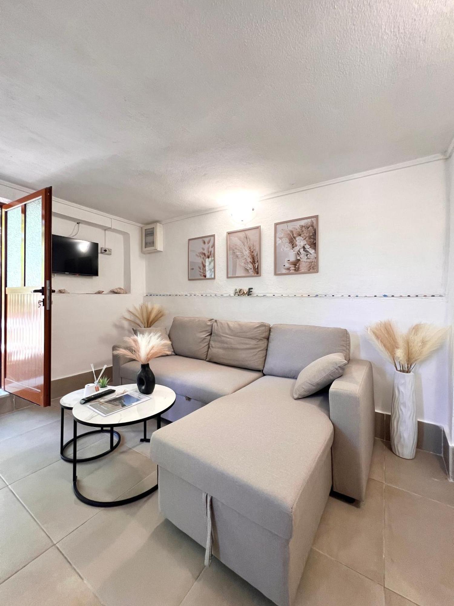 Petra Oliva Apartment Dhërmi Dış mekan fotoğraf